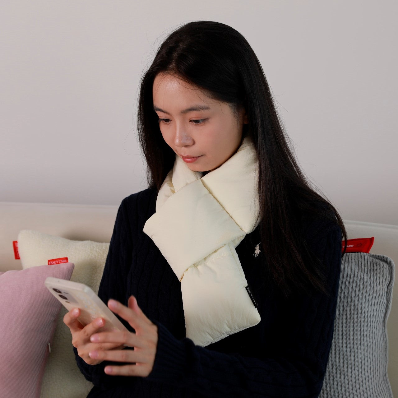 Tozia Electric Heated Scarf | Cordless and Battery-operated