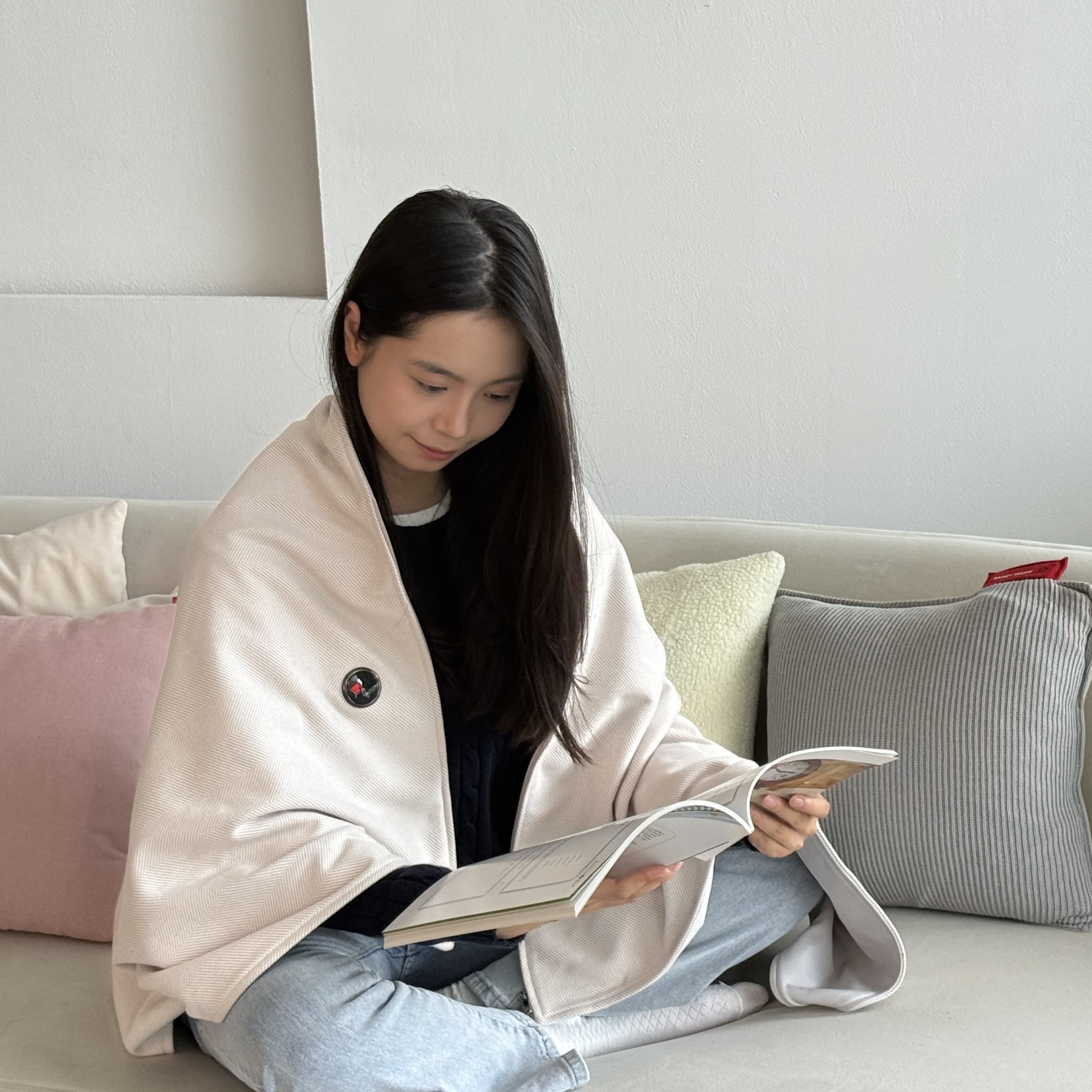 Tozia Electric Heated Blanket | Cordless and Battery-operated, indoor and outdoor use