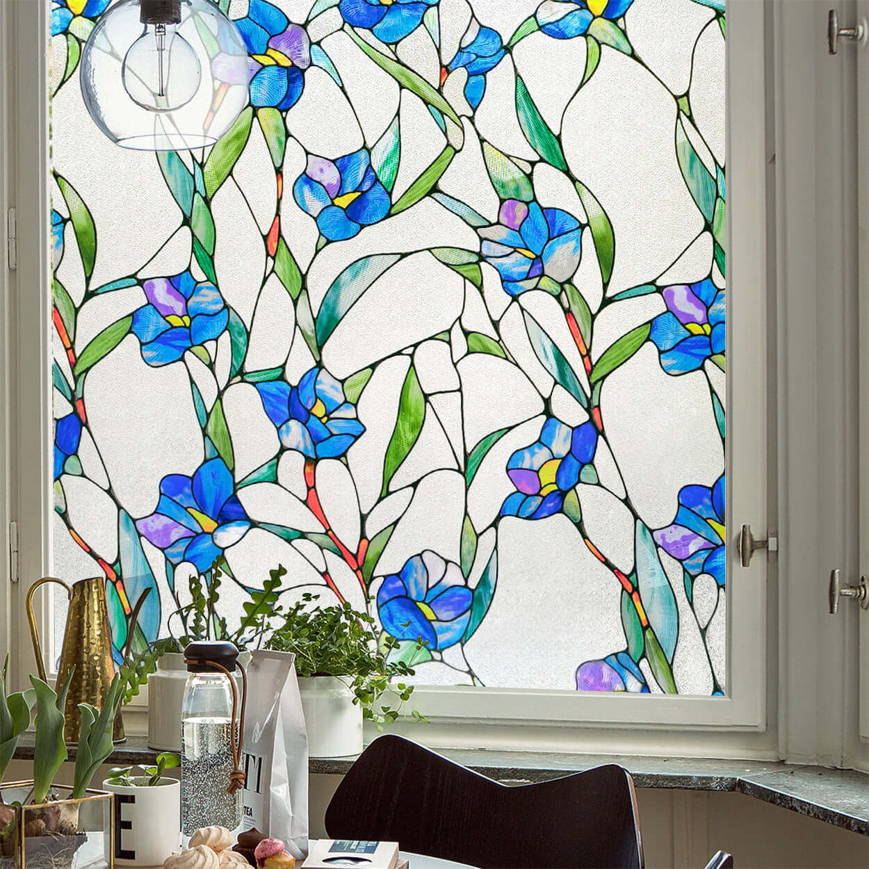 Film décoratif pour vitres teintées Eustoma bleu