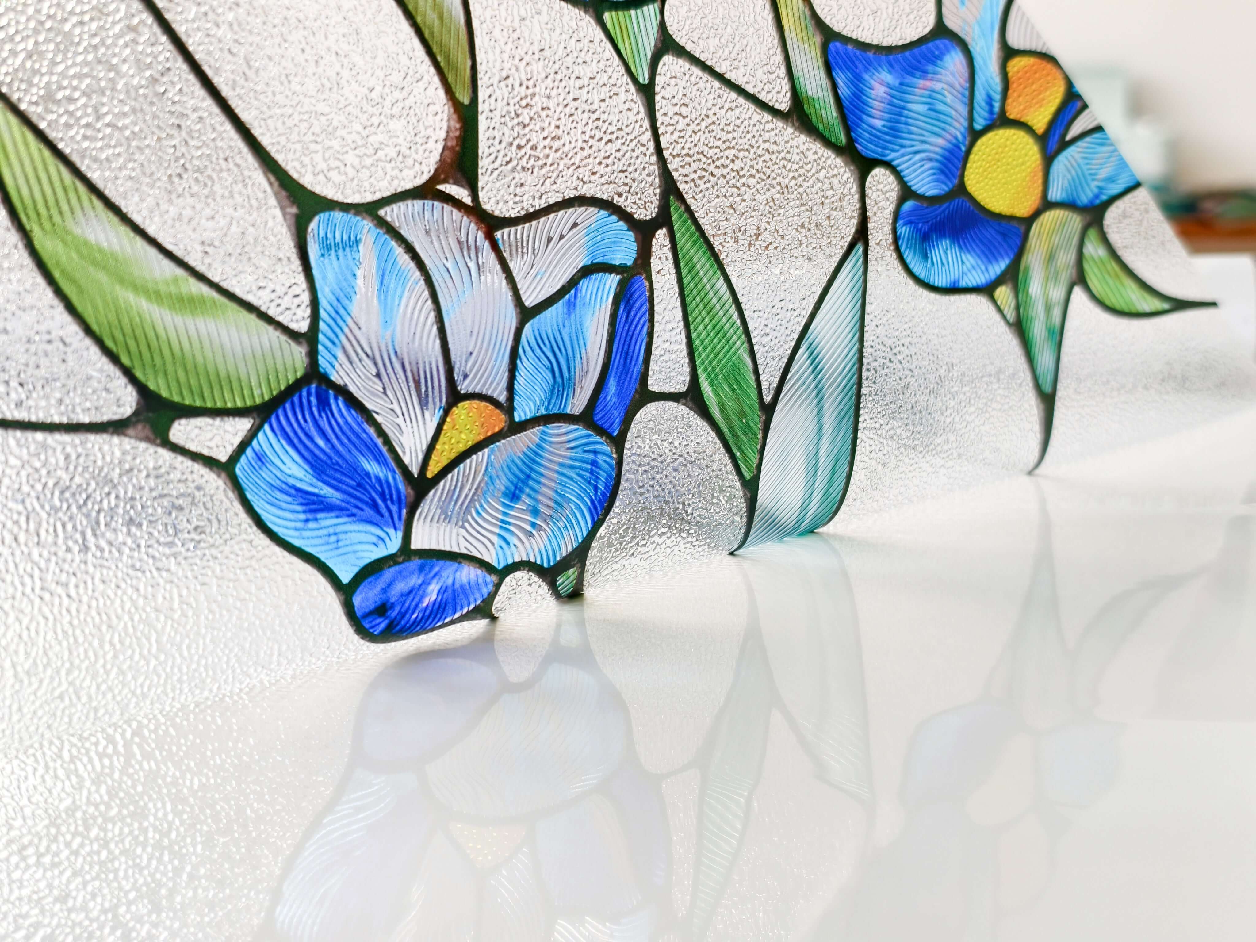 Film décoratif pour vitres teintées Eustoma bleu