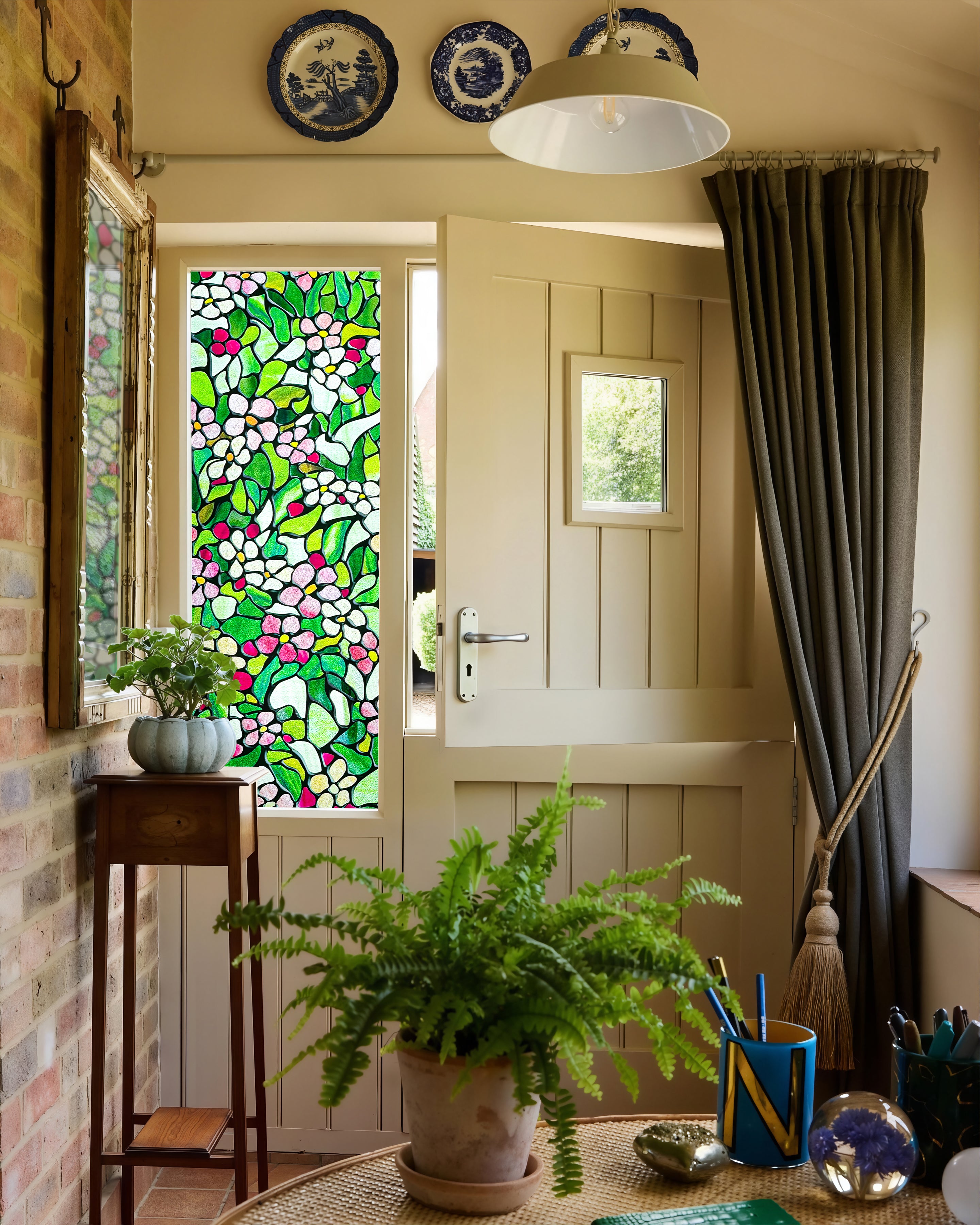 Film décoratif pour vitres en vitrail Lily