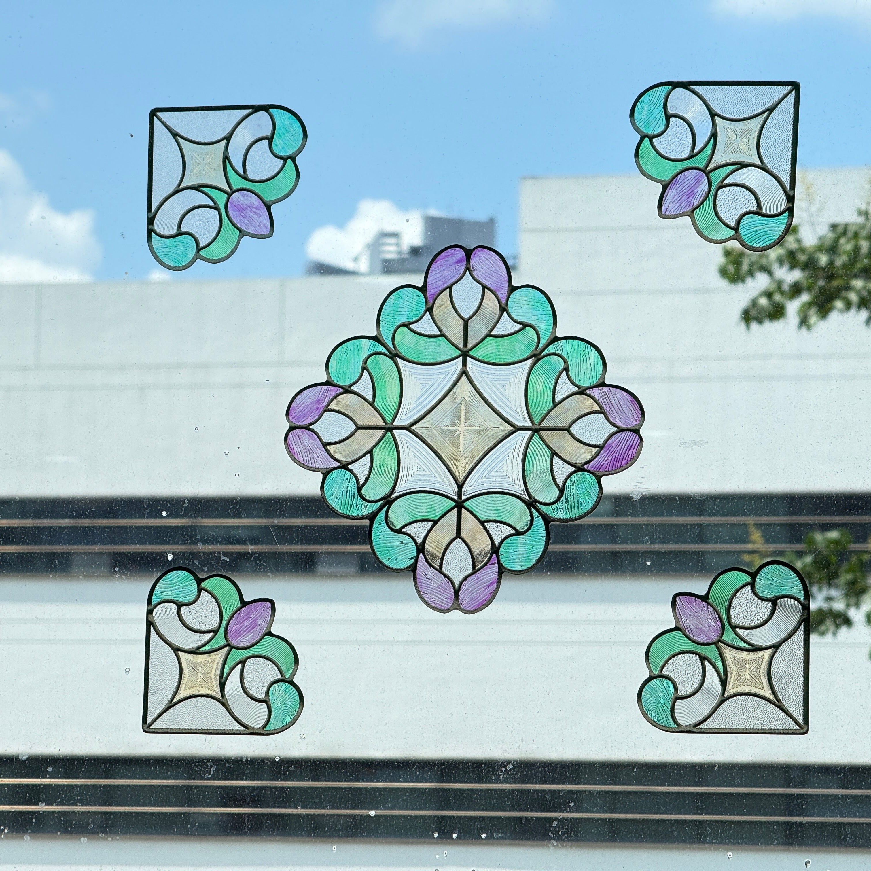 Film pour vitrail Green Gleam – Film statique décoratif moderne pour fenêtre