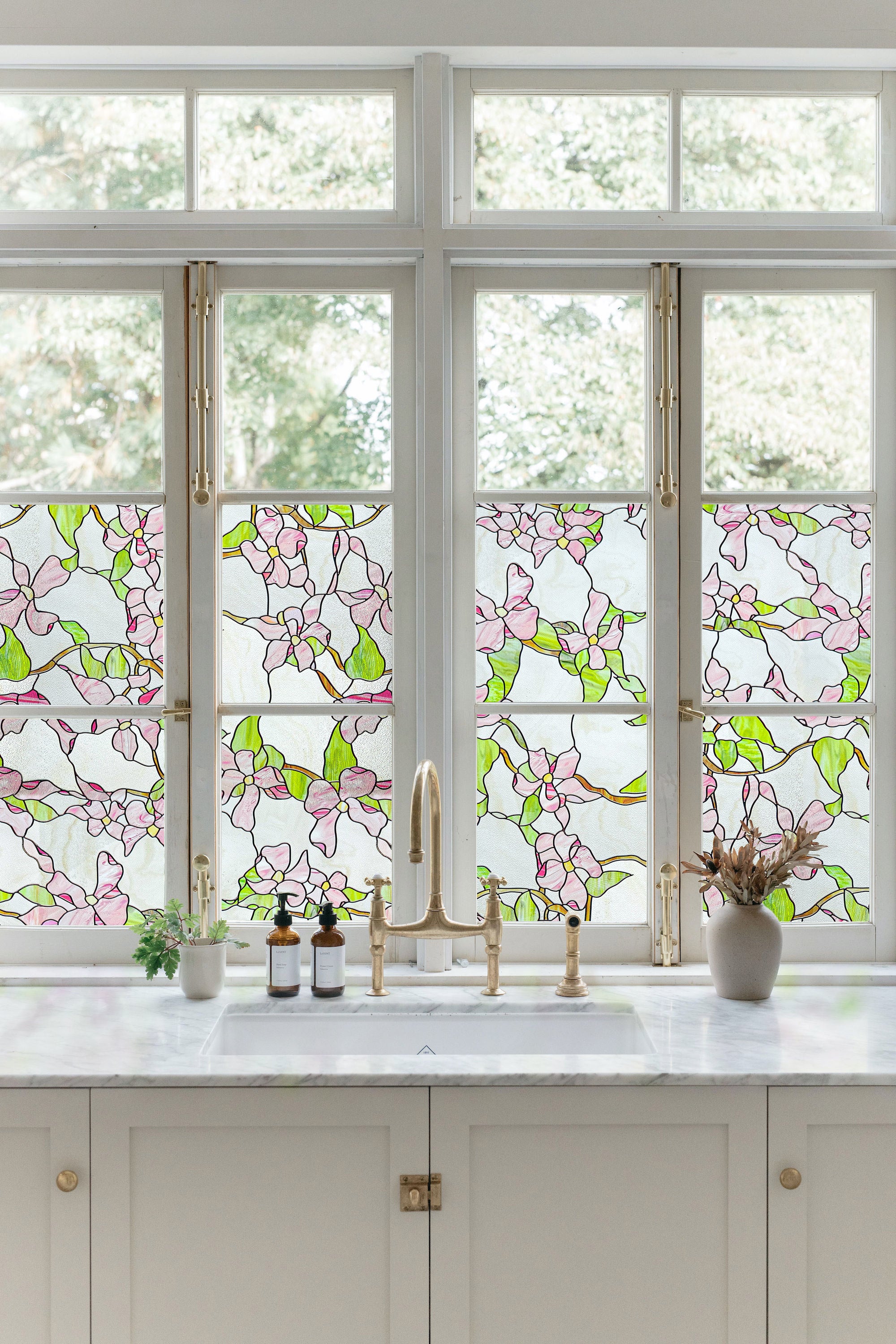 Film décoratif pour vitres en vitrail Lily